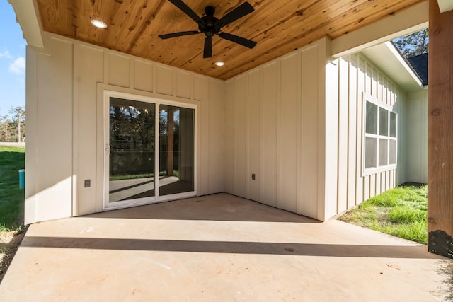 view of patio featuring ceiling fan