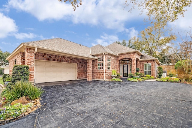 view of front facade with a garage