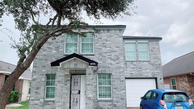 view of front facade featuring a garage