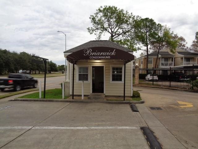 2750 Holly Hall St Unit 114, Houston, TX 77054 - photo 1