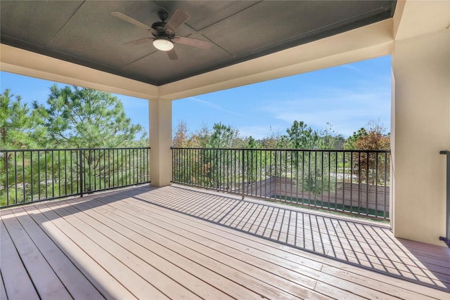 deck with ceiling fan