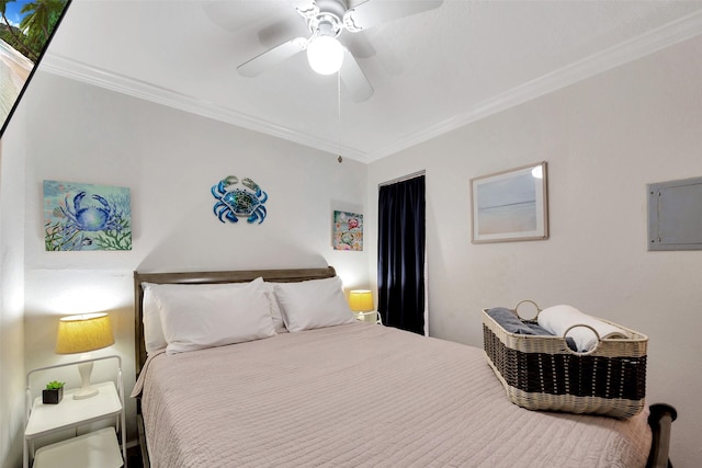 bedroom with crown molding and ceiling fan