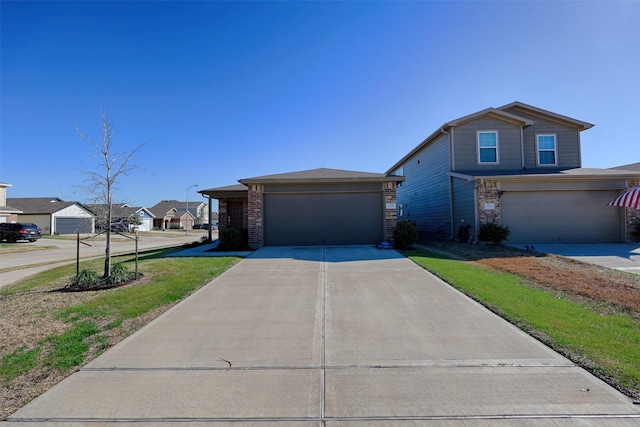 view of front of house featuring a front lawn