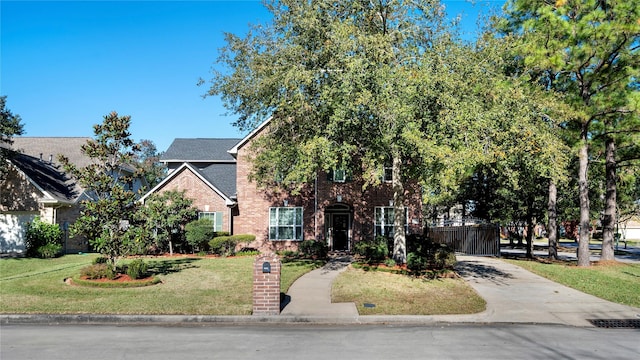 view of front of house featuring a front yard