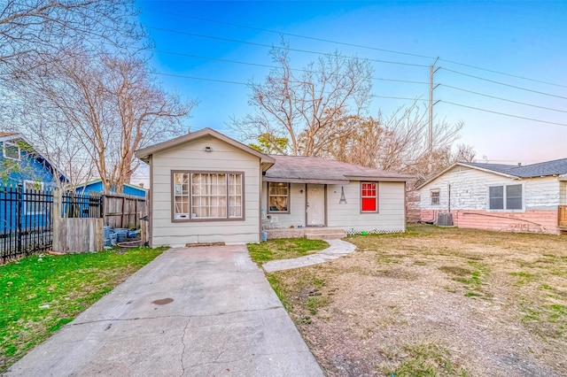 view of front of home with a front yard