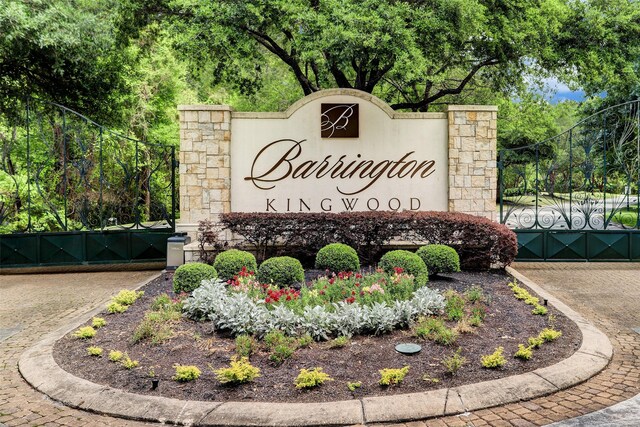 2926 S Cotswold Manor Dr, Kingwood, TX 77339 - photo 14
