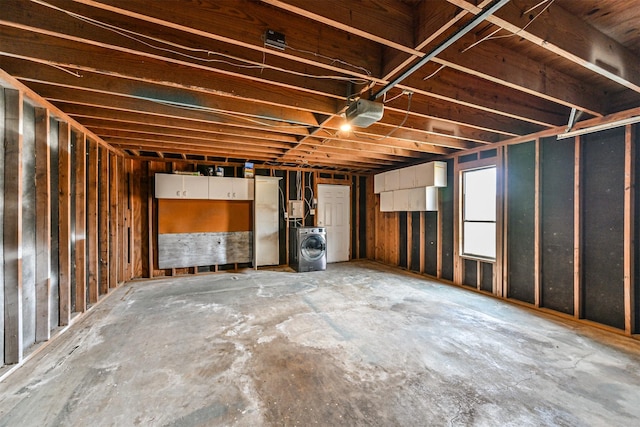 basement with washer / dryer