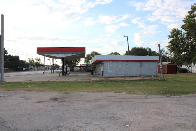 1101 N Mechanic St, El Campo, TX 77437