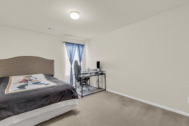 bedroom with carpet flooring