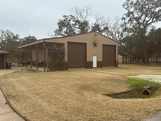 view of outdoor structure with an outdoor structure