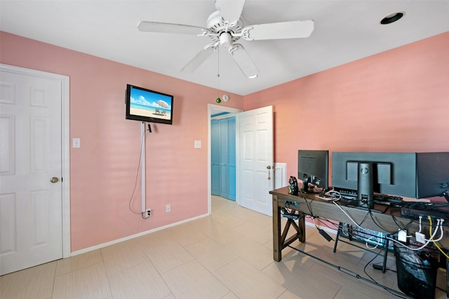 office area with ceiling fan