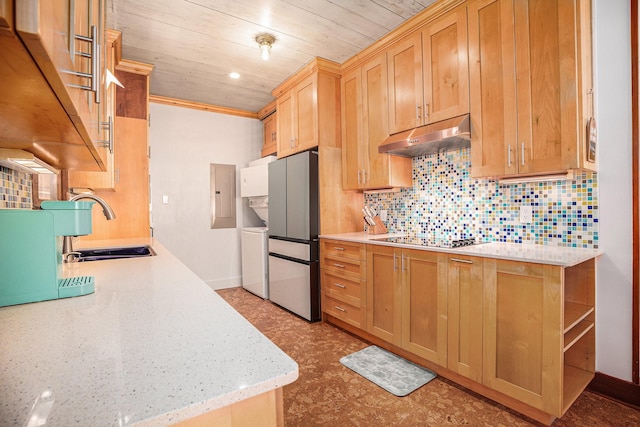 kitchen featuring sink, wood ceiling, crown molding, tasteful backsplash, and black electric stovetop