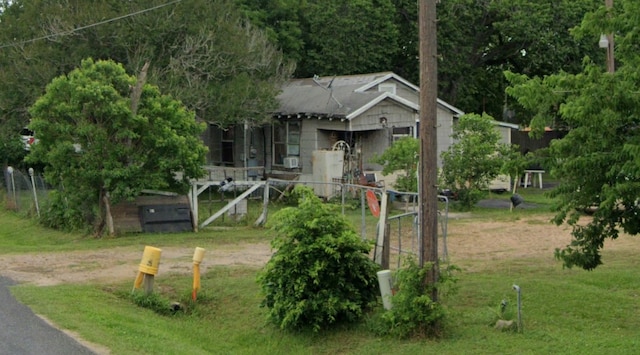 view of jungle gym featuring a yard