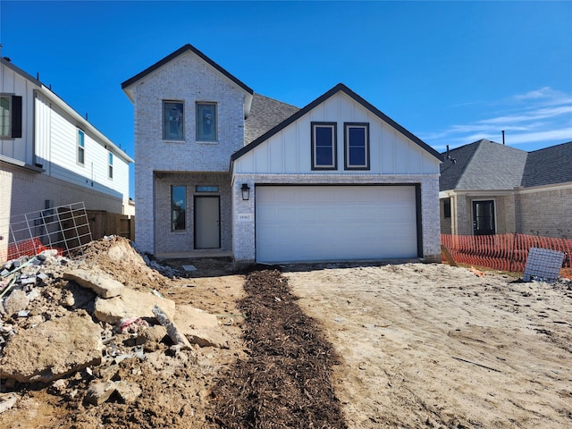 view of front facade with a garage