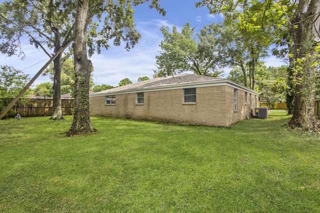 3114 Carolyn St, Bacliff, TX 77518 - view of yard