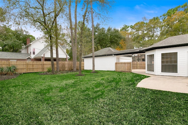 view of yard with a patio