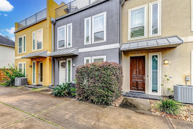 view of front of home with central AC