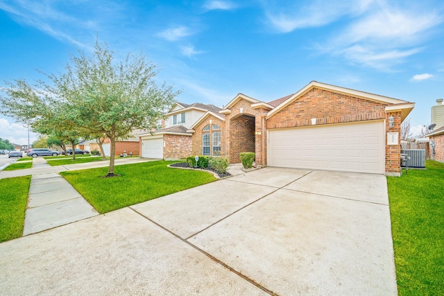 view of front of home featuring a front yard