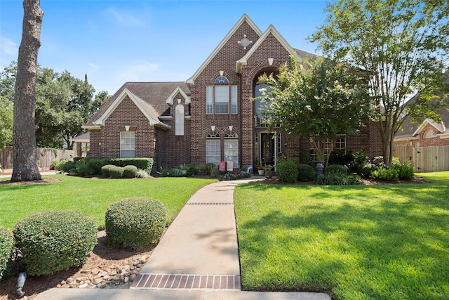 view of front of property with a front yard