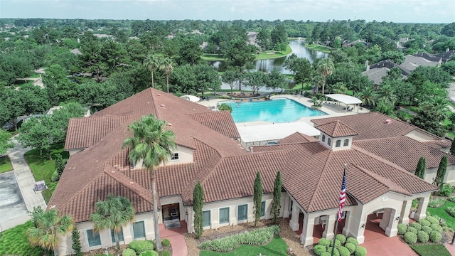 bird's eye view featuring a water view