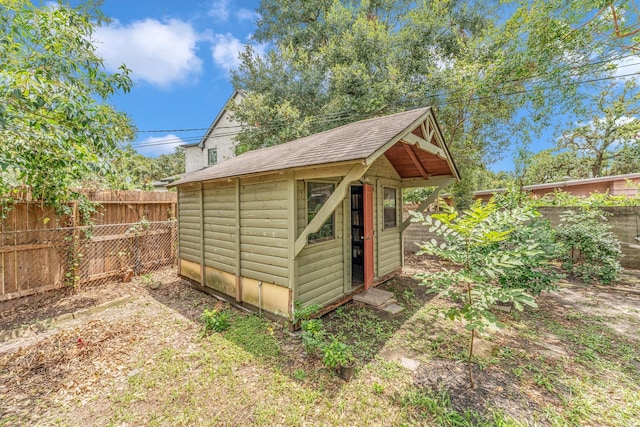 view of outbuilding