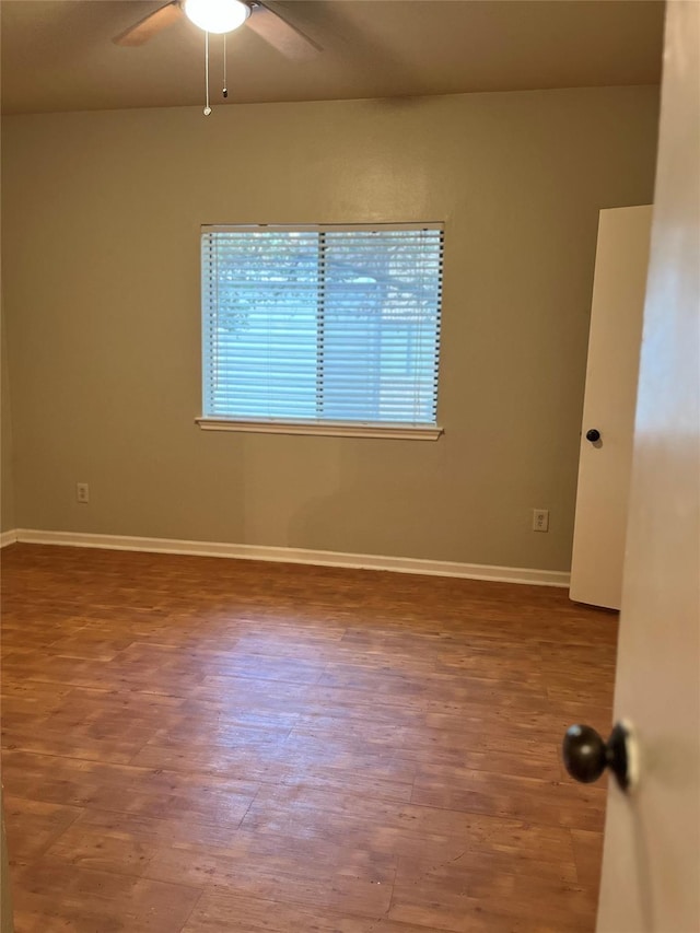 3500 Tangle Brush Dr Unit 195, The Woodlands, TX 77381 - spare room featuring ceiling fan and hardwood / wood-style floors