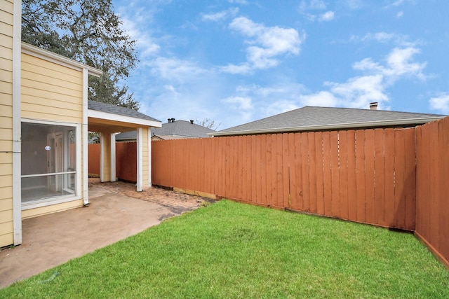 view of yard with a patio area