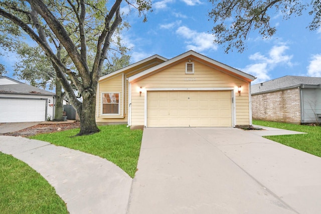 ranch-style home featuring a front lawn