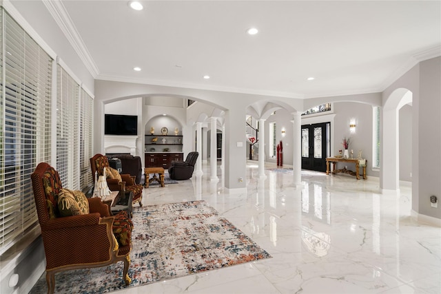 foyer with crown molding