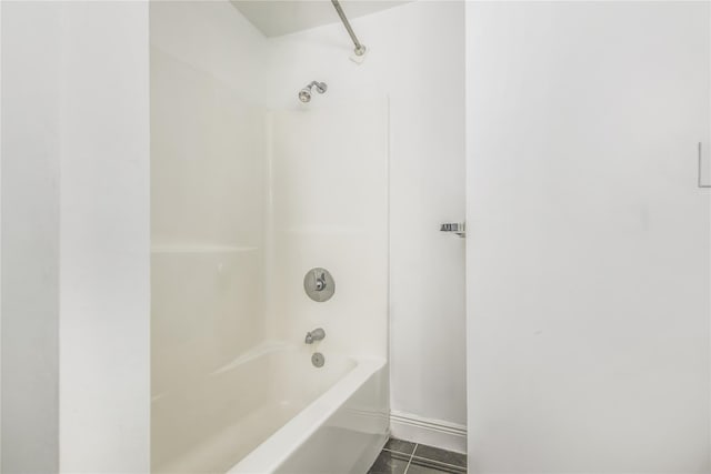 bathroom with shower / bath combination