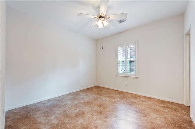 empty room featuring ceiling fan