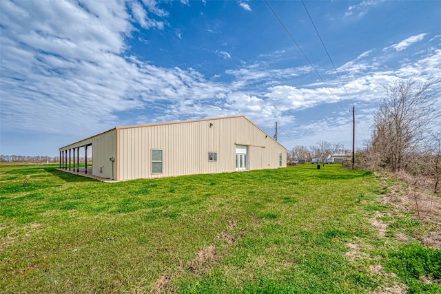 exterior space featuring a yard