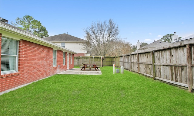 view of yard with a patio area