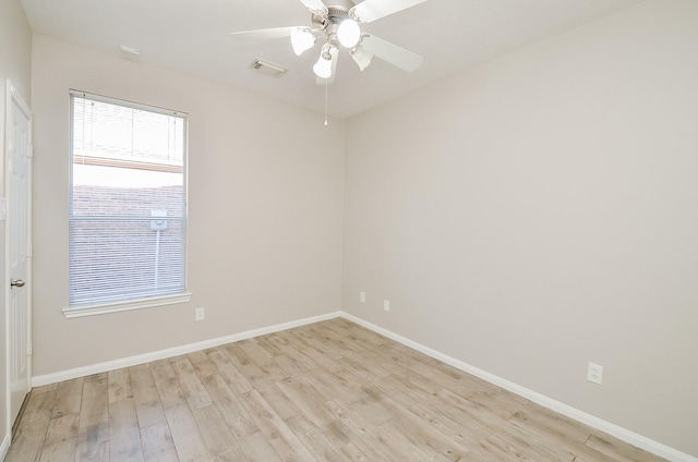 unfurnished room with light hardwood / wood-style floors and ceiling fan