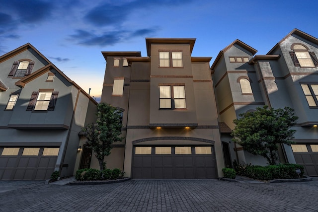 view of front facade featuring a garage