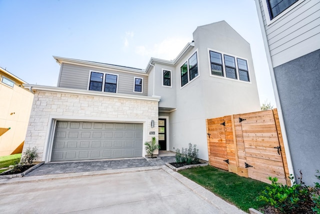 view of front facade featuring a garage