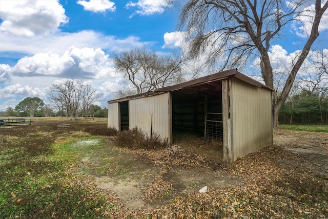 view of outdoor structure