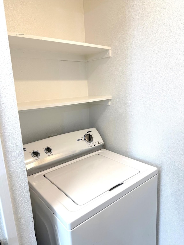 laundry room featuring washer / clothes dryer