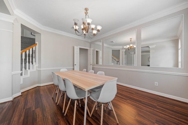 dining space with an inviting chandelier, dark hardwood / wood-style flooring, and crown molding