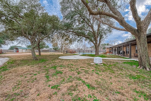 view of yard with a patio area