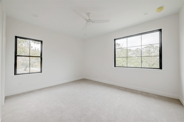 empty room with ceiling fan