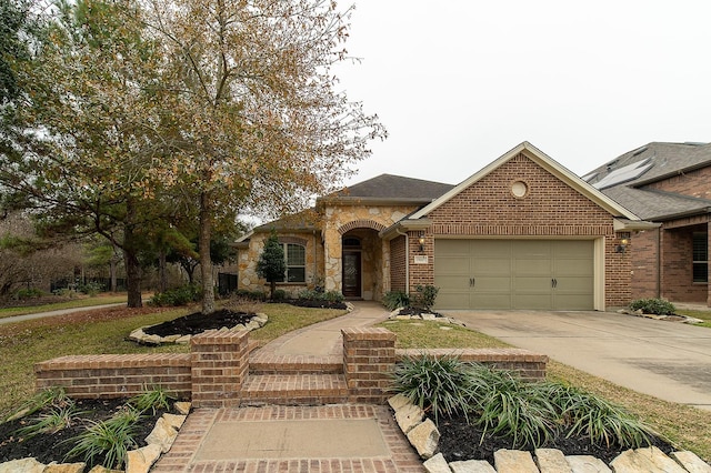 view of front facade with a garage