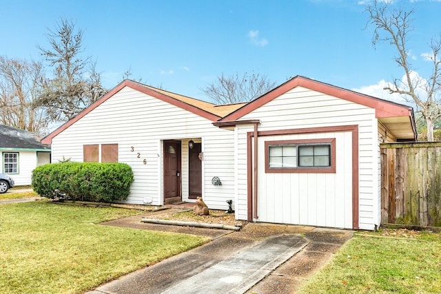 view of front of home with a front lawn