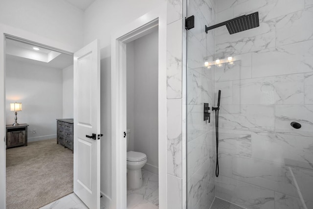 full bathroom featuring a marble finish shower, baseboards, toilet, and marble finish floor