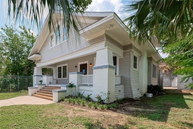 view of front of house with covered porch