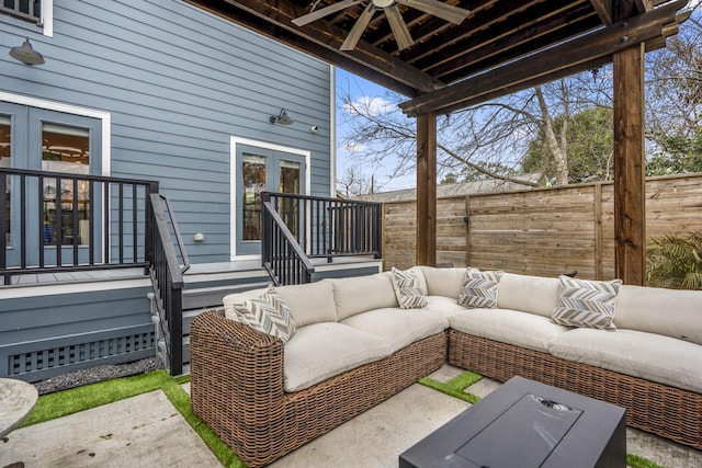 view of patio featuring ceiling fan and an outdoor hangout area