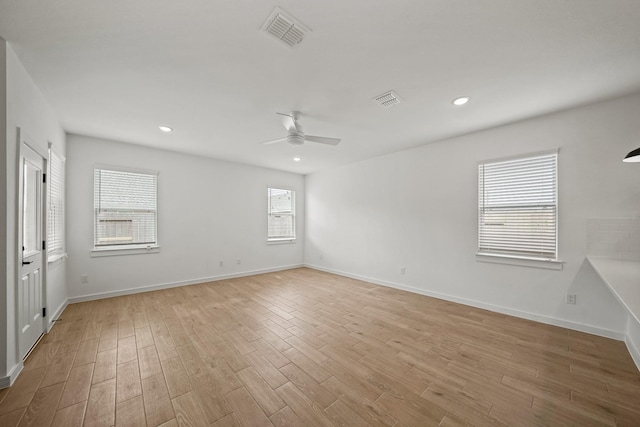 empty room with ceiling fan