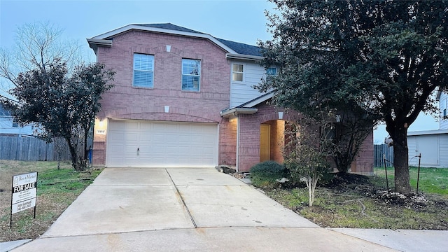 view of front property featuring a garage