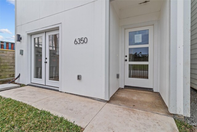 6350 Culberson St, Houston, TX 77021 - view of exterior entry featuring a patio and french doors
