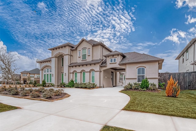 view of front of home with a front yard